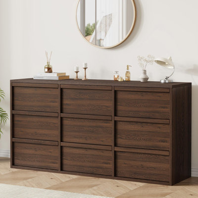 Commode à 9 tiroirs pour chambre à coucher, commode moderne et large avec grand espace de rangement et tiroirs à glissières fluides, meuble de rangement en bois pour salon ou entrée.