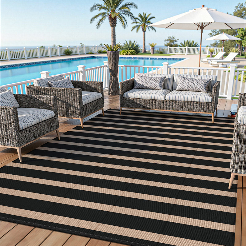 Tapis d'extérieur imperméable et réversible 5 pi x 8 pi, Noir et beige, Rectangle 108" x 144"
