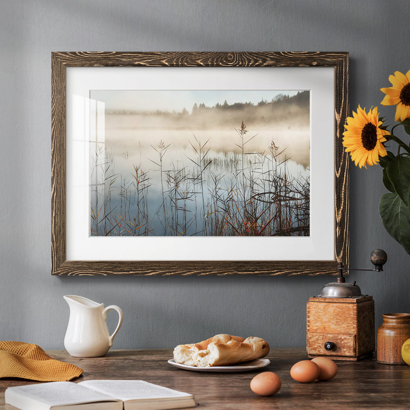 «Early Rise» - reproduction encadrée rustique avec tableau mat, Noyer, H 22 po x l 32 po