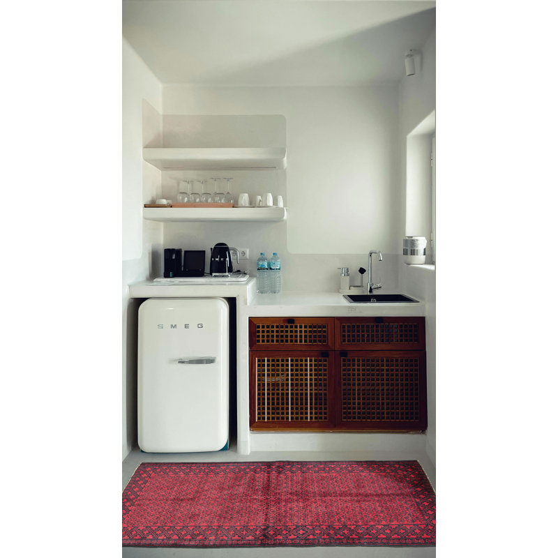Reade Red Rug 3'6" x 6'7"