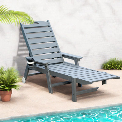 Chaises longues de patio grises et résistantes, conception réglable en PEHD pour jardin