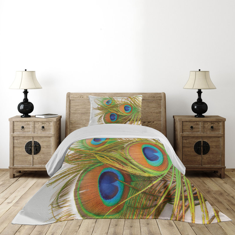 Twin White Quilted Bedspread Set with Peacock Design
