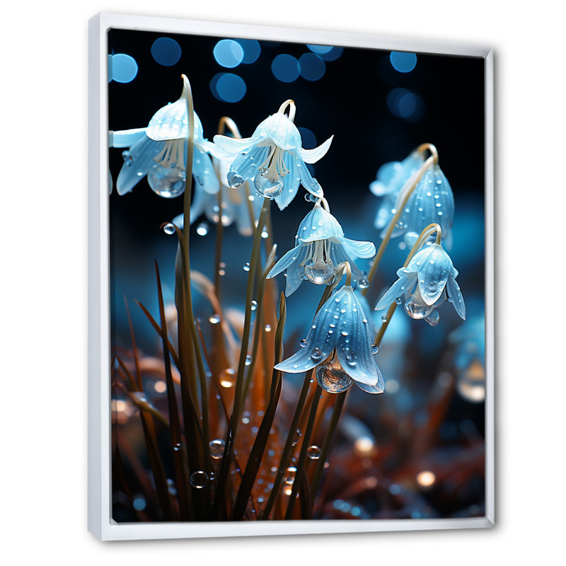 «Winter Snowdrop Flower», photographie sur toile, Cadre flottant blanc, 40" H x 30" W