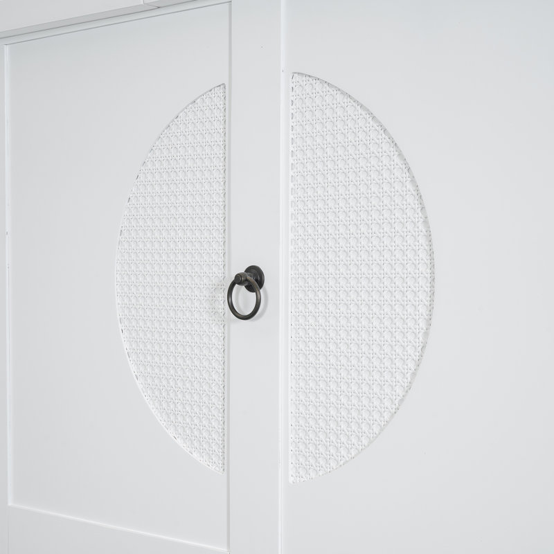 Grand lit escamotable peu encombrant, construction en bois, style moderne, usage domestique