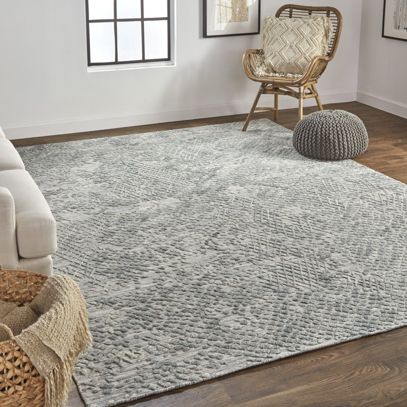 Abstract Hand Loomed Viscose Area Rug in Gray, Rectangle 2' x 3'