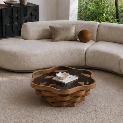 Table basse 35,83 "en forme de nuage moderne avec plateau en verre trempé teinté et base en panneau de fibres à densité moyenne noyer
