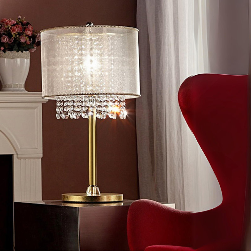 Grande lampe de table 30 "en métal" Bhavya "avec finition dorée, abat-jour blanc