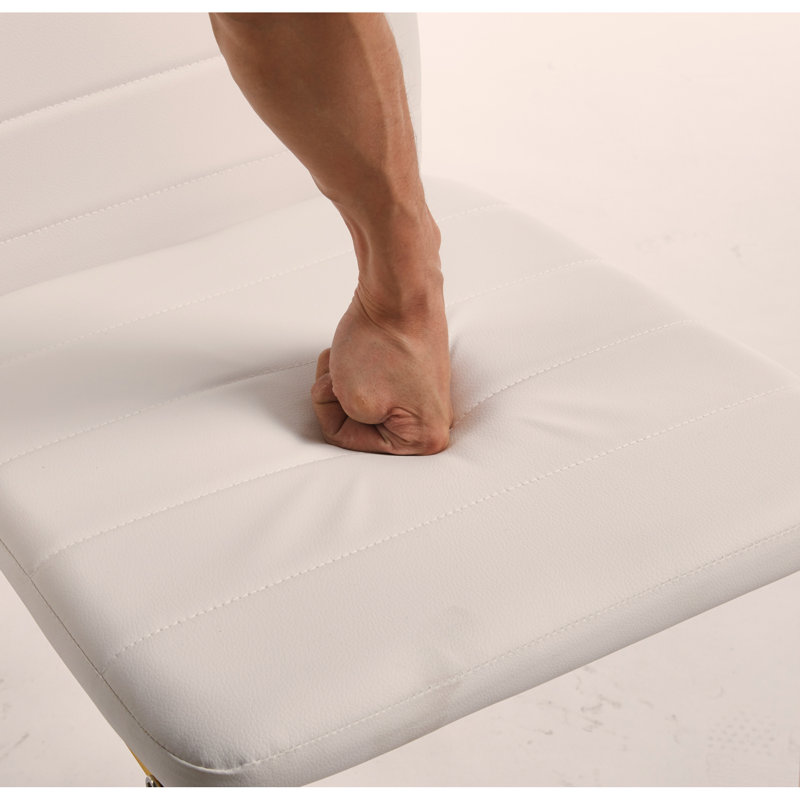 ensemble de 4 chaises, couleur dorée, siège blanc