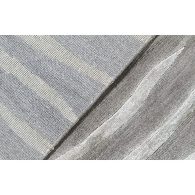 Himalayan Animal Print Area Rug in Gray, Rectangle 4' x 5'11"