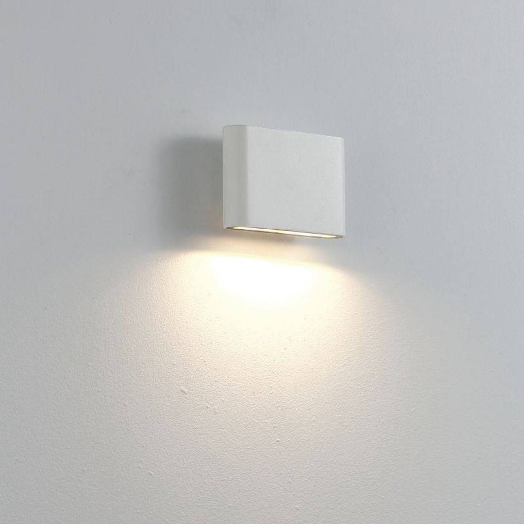 Ultra Beam Lighting White/Light 6 Watt Led Bathroom Vanity Wall Fixture - Image 3