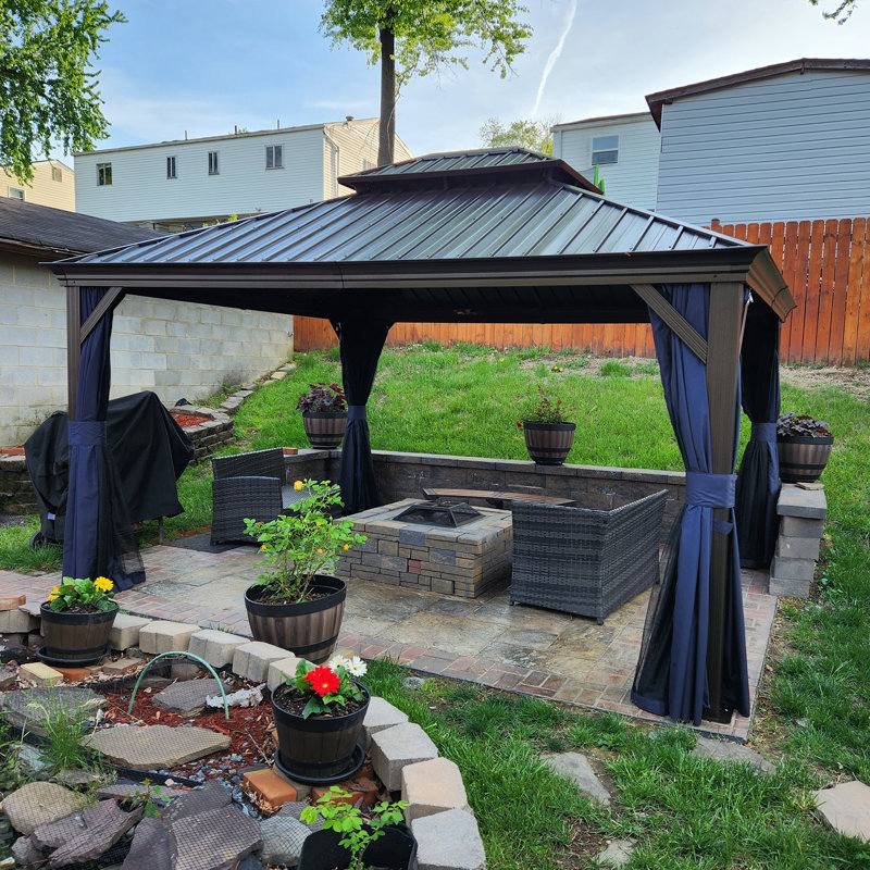 Pavillon de jardin en aluminium l 10 pi x P 14 pi .