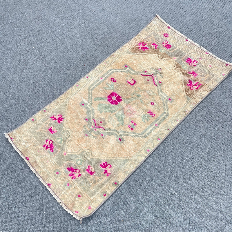 Tapis rétro en laine beige, géométrique 20,5 x 41,3 pouces