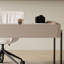 Bureau de style européen avec pieds hauts et luxueux-116126364