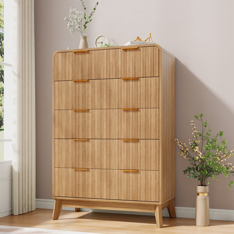 Fluted 5-Drawer Dresser With Curved Edges Design For Bedroom