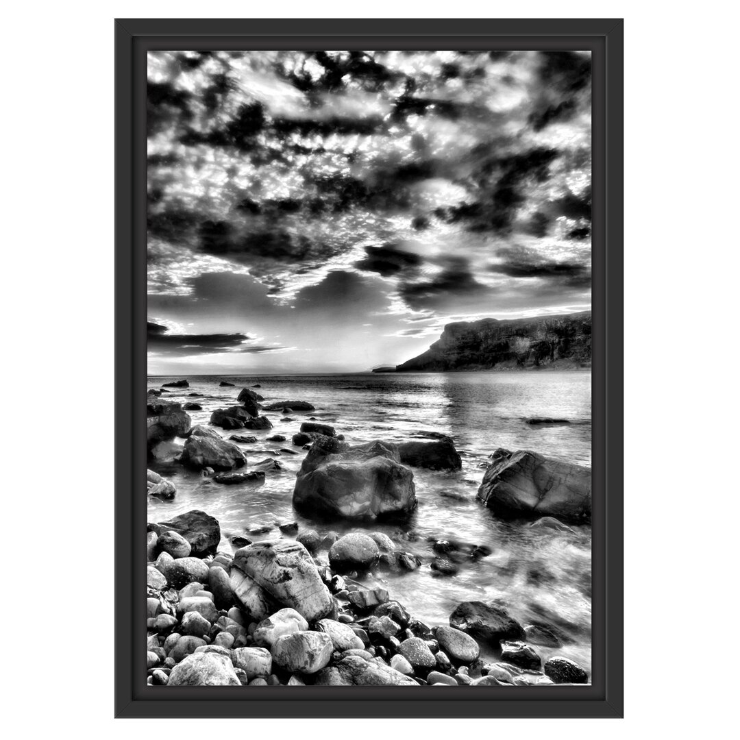 Gerahmtes Wandbild Felsen am Strand