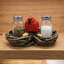 Ensemble de salière et poivrière en résine avec décor de cuisine rustique Woodland