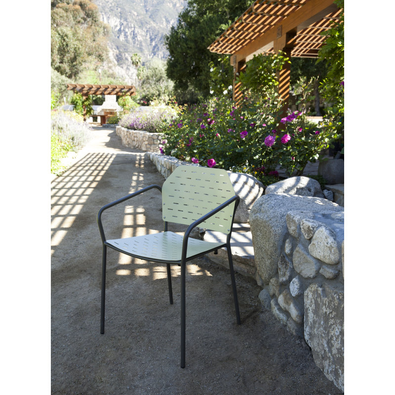 Fling Outdoor 3 - Piece Bistro Set, 27" L x 27" W