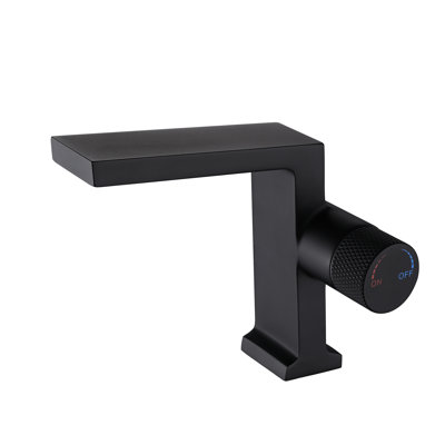 Solid Brass Single Hole Bathroom Faucet