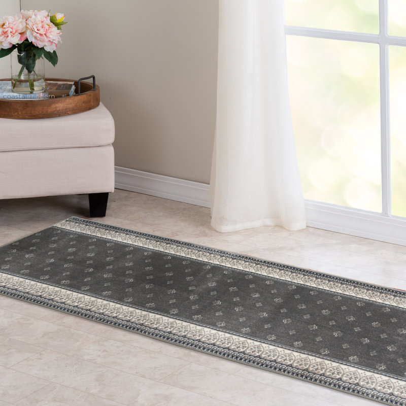 Tapis d'intérieur en polypropylène à bordure florale Bungalow Rose Quinonez Fleurdelis Bungalow