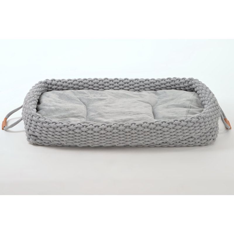 Laci Polyester Pet Bed