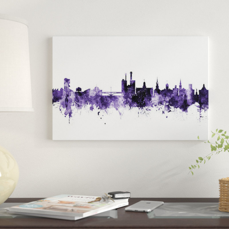 «Iowa City, Iowa Skyline» par Michael Tompsett, impression, 8 po x 12 po x 0,75 po, Toile tendue, Pas de tapis