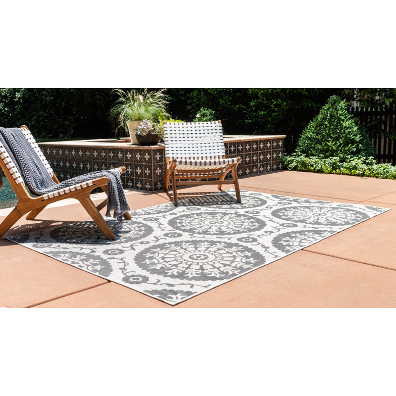 Tapis d'intérieur / extérieur gris Sebastian, Rectangle 5 pi 3 po x 8 pi