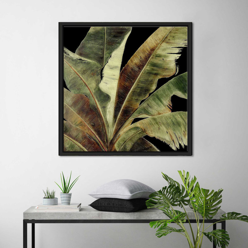 «Uraba Palm On Black I» par Patricia Pinto, reproduction, H 31,5 po x l 31,5 po x P 2 po, Cadre flottant noir