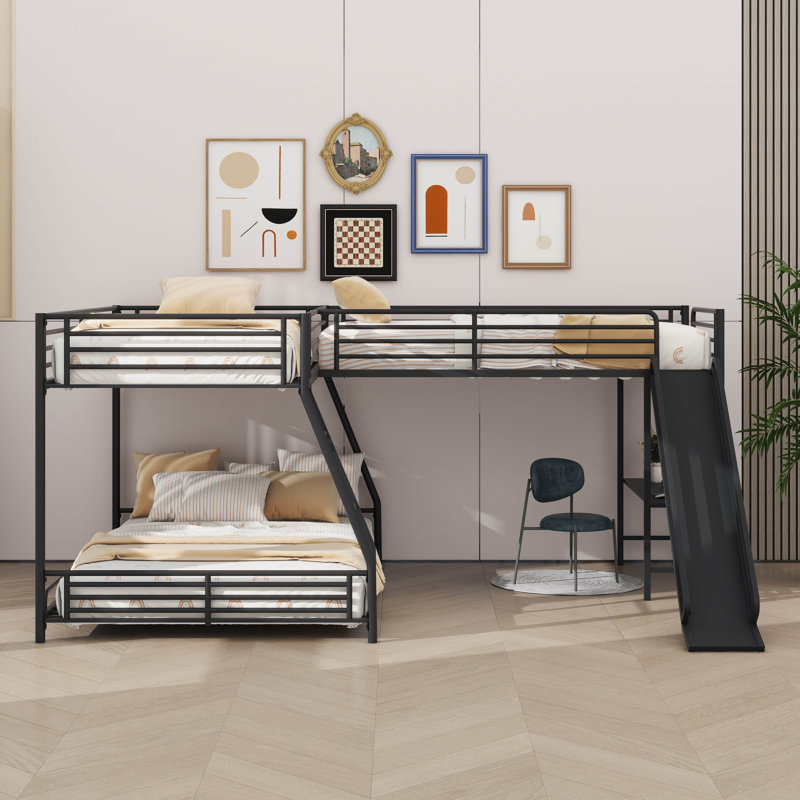 Lit superposé simple au-dessus de double en L avec lit mezzanine simple, bureau intégré et glissade