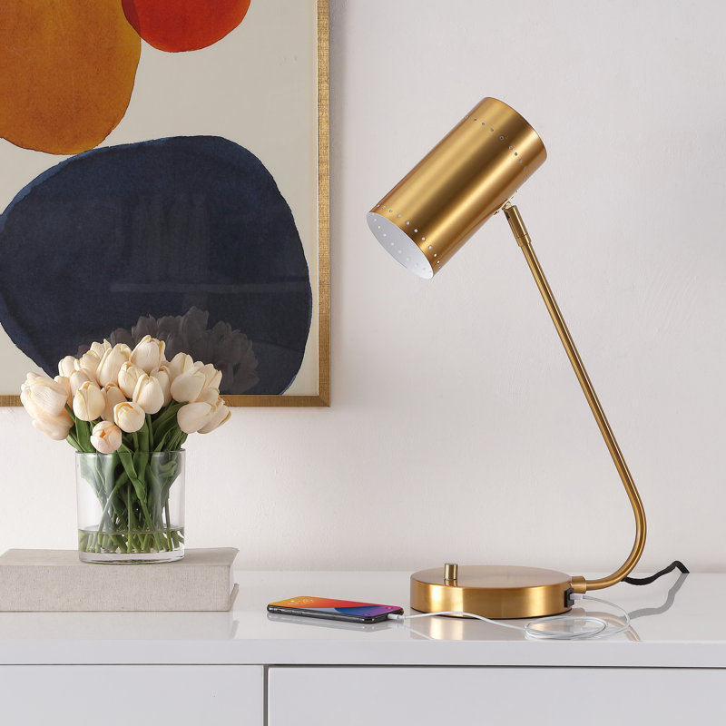 Larner Metal USB Desk Lamp
