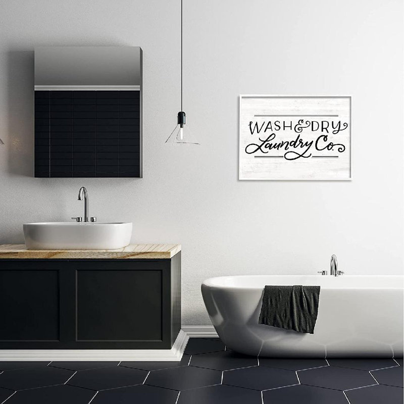 «Wash Laundry Co Grain» - Art textuel, H 24 po x l 30 po x P 1,5 po, Giclée encadrée blanc bord de mer