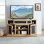 Meuble télé et console multimédia à motif en relief avec espace de rangement ouvert et fermé et porte coulissante-1435372458