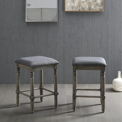 Tabouret pivotant à hauteur de comptoir 2, siège rembourré gris et brun clair avec clous en bronze, bois d'hévéa massif et contreplaqué, chic rustique, l 16 po x P 16 po H 23,84 po, assemblage requis de 2 tabourets chics, en tissu
