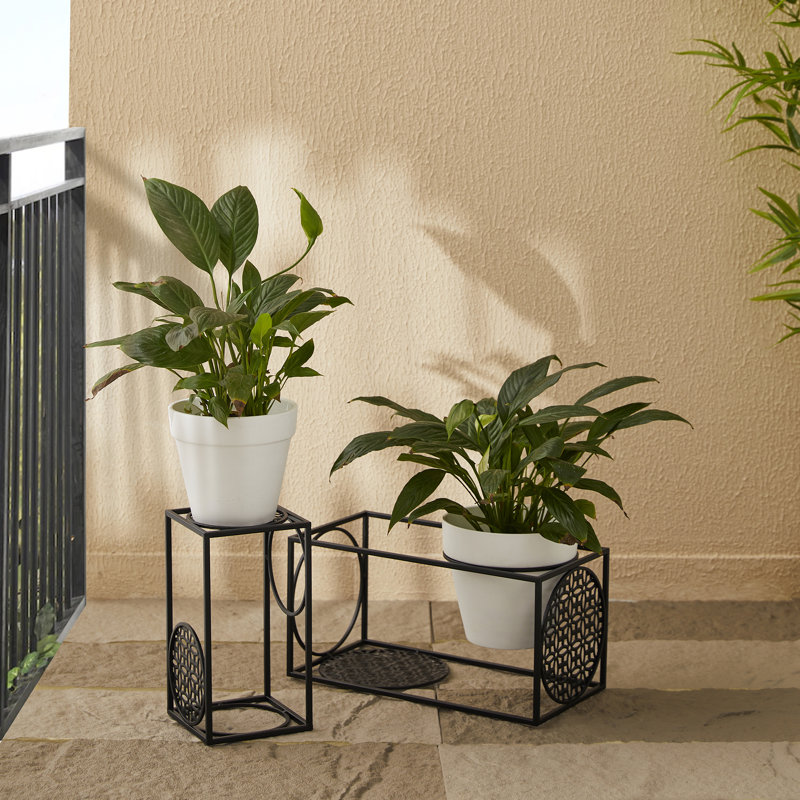 Set Of 2 Black Metal Wire Rectangular Nesting Planter Stand