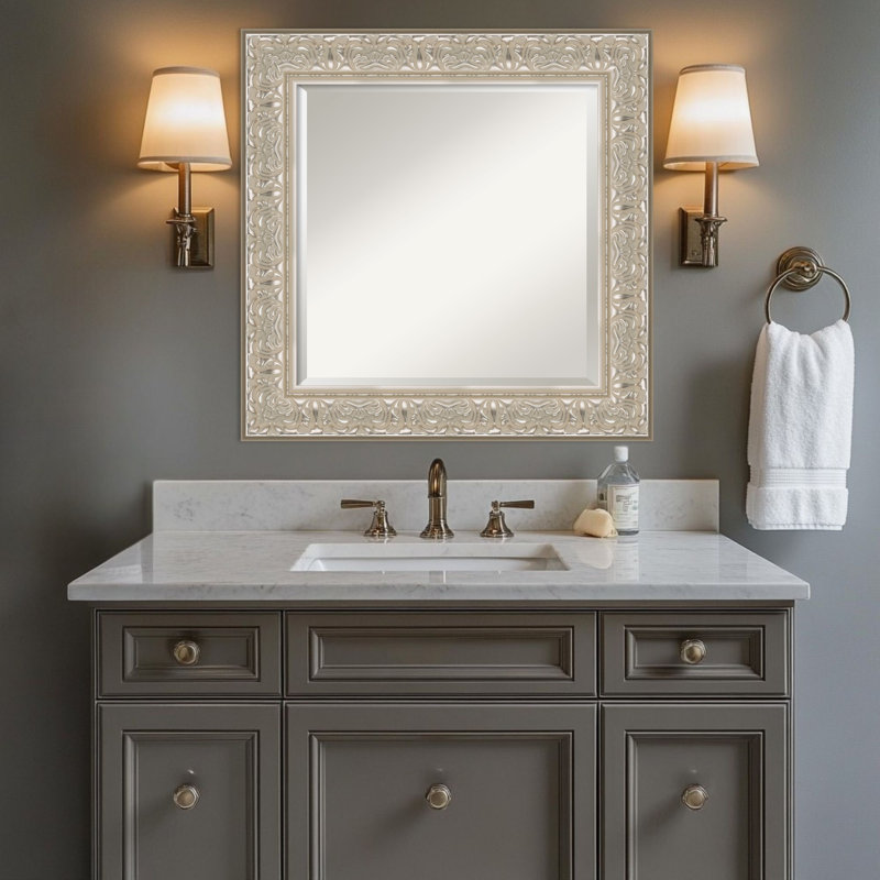 Miroir mural pour salle de bain Luxe, 26,75 po x 26,75 po, Crème argent