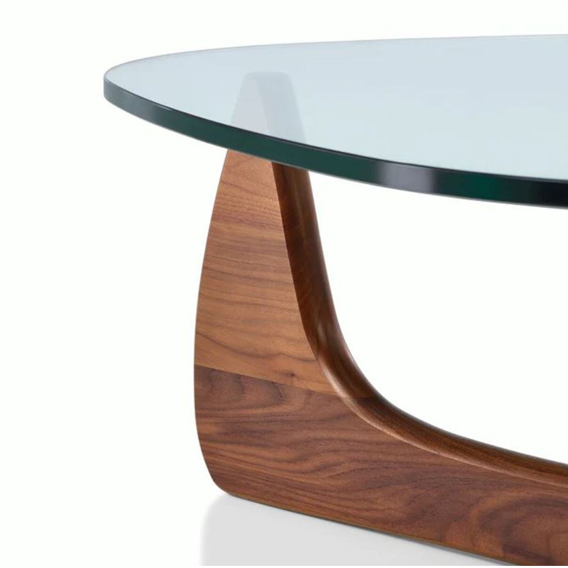 Table basse Triangle, Walnut, 16" H x 41" L x 26" W