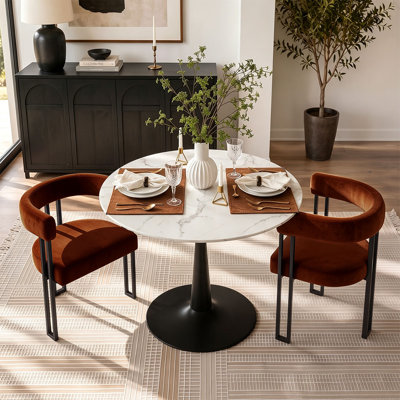 Ensemble de table de salle à manger avec table ronde et 2 fauteuils rembourrés en velours