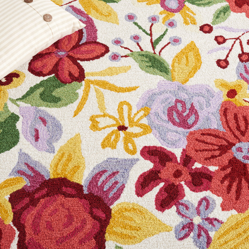 Alaysia Hand Tufted Performance Floral Rug, Rectangle 5' x 8'