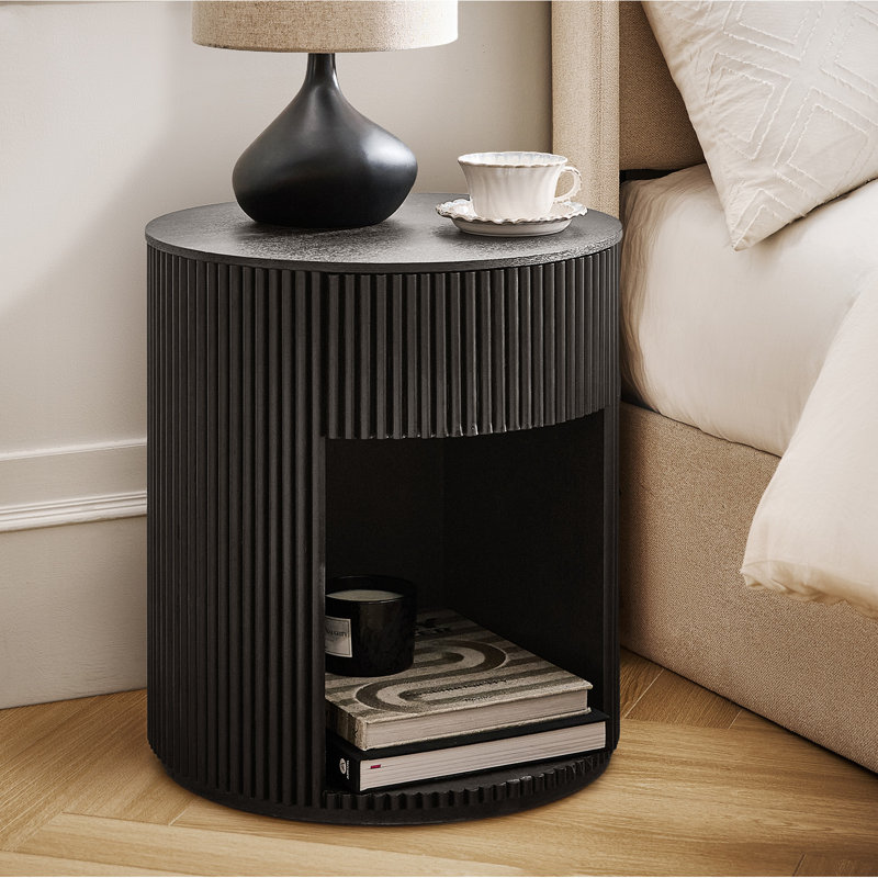 Table de bout ronde cannelée moderne de 20 po avec rangement Kaybri, Gris anthracite