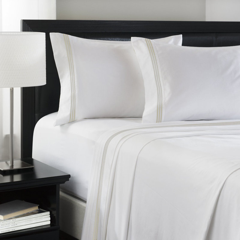 Draps élégants en microfibre à poche profonde avec broderie à 3 lignes, Ensemble de draps pour lit très grand californien
