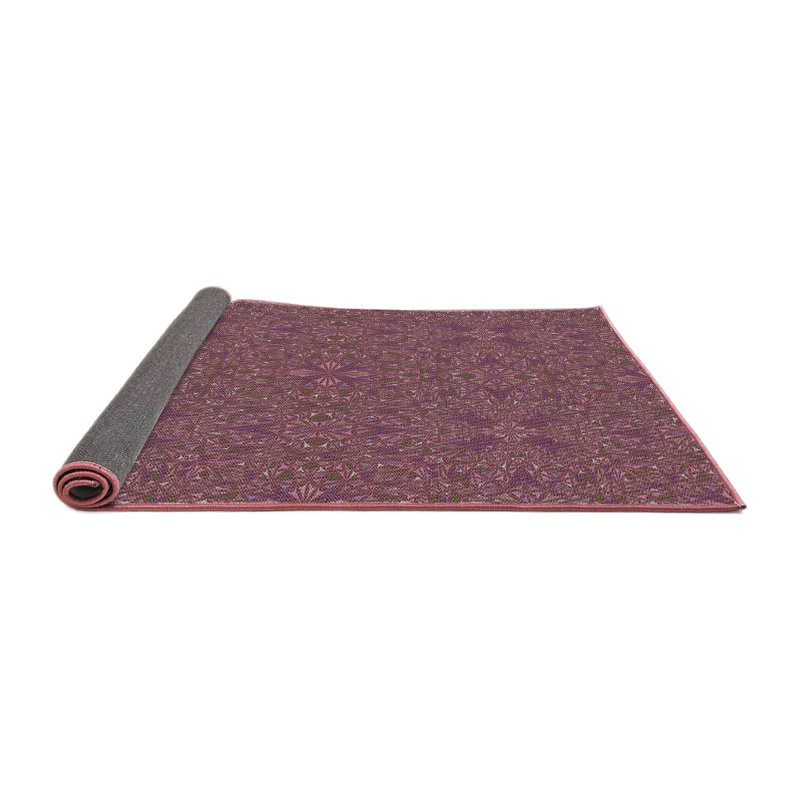 Tapis rose, Carré 7 pi