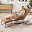 Chaise berçante simple de salon avec repose-pieds-111465367