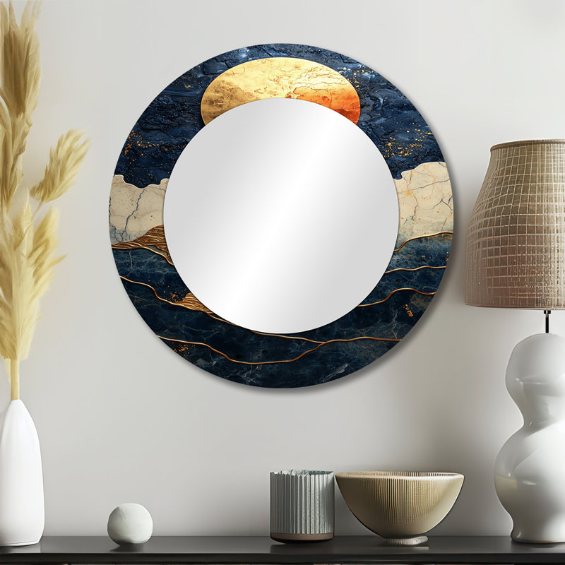 Lune dorée sur un paysage côtier liquide I - Art mural décoratif en astronomie - imprimé sur métal, 23 po x 23 po