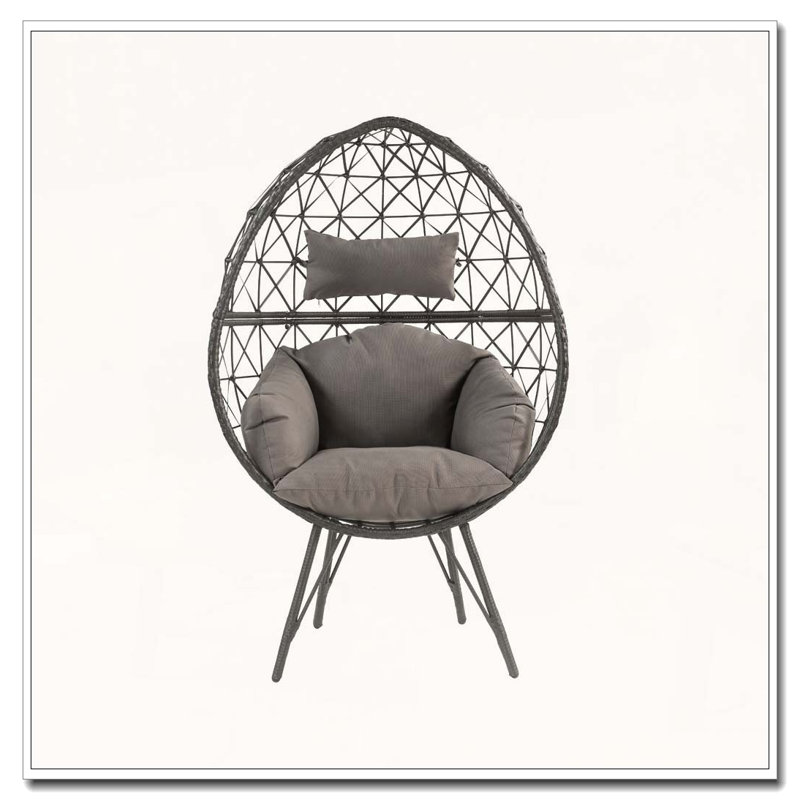 Chaise longue en tissu et osier avec capacité de poids fiable