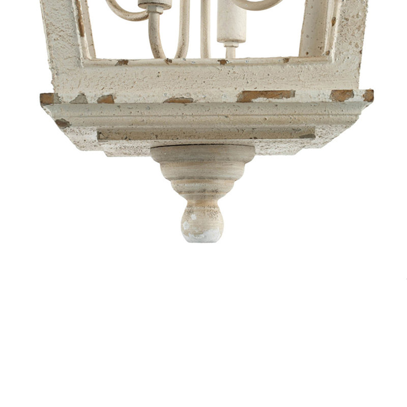 Lustre en bois à quatre lumières