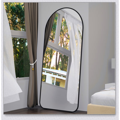 Miroir pleine longueur 67 * 40 pouces, grand miroir carré suspendu, miroir surdimensionné pour la chambre à coucher et le salon, cadre en métal avec roues