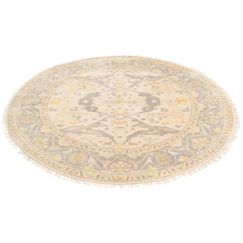 Tapis gris clair Royal Ushak 9 pi 0 po x 9 pi 0 po