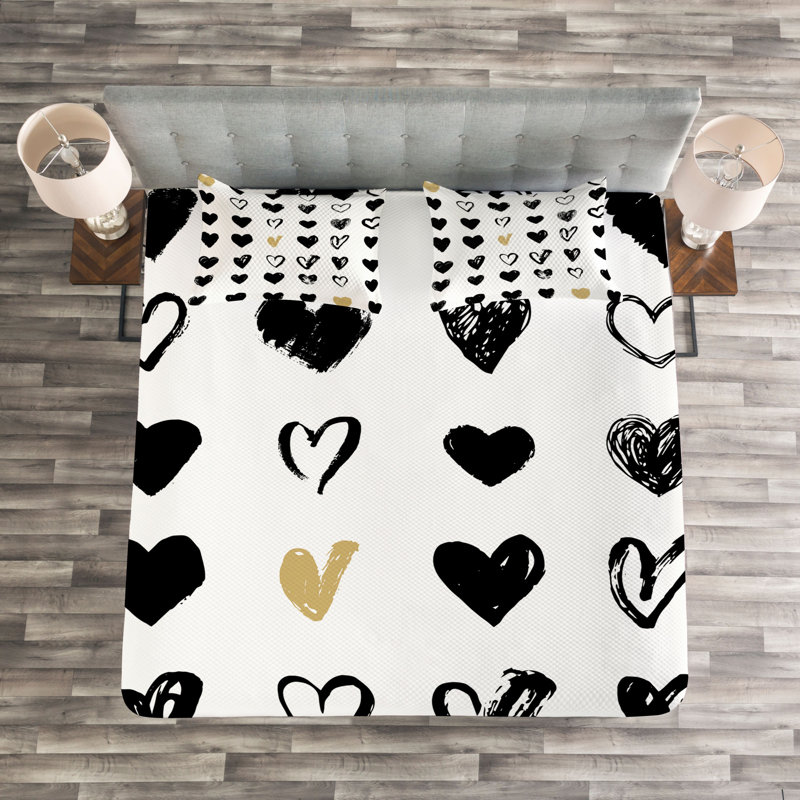 Love Bedspread Set with Shams, 220 x 264 cm