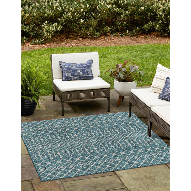 Harlee Geometric Indoor / Outdoor Rug, Square 5'3"