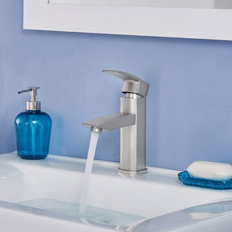 Single-Hole Bathroom Faucet