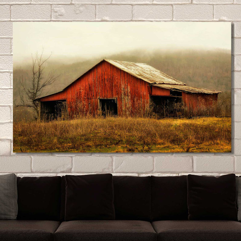 «Skylight Barn in The Fog», reproduction de photo, 24" H x 40" L x 1.5" D, Toile tendue